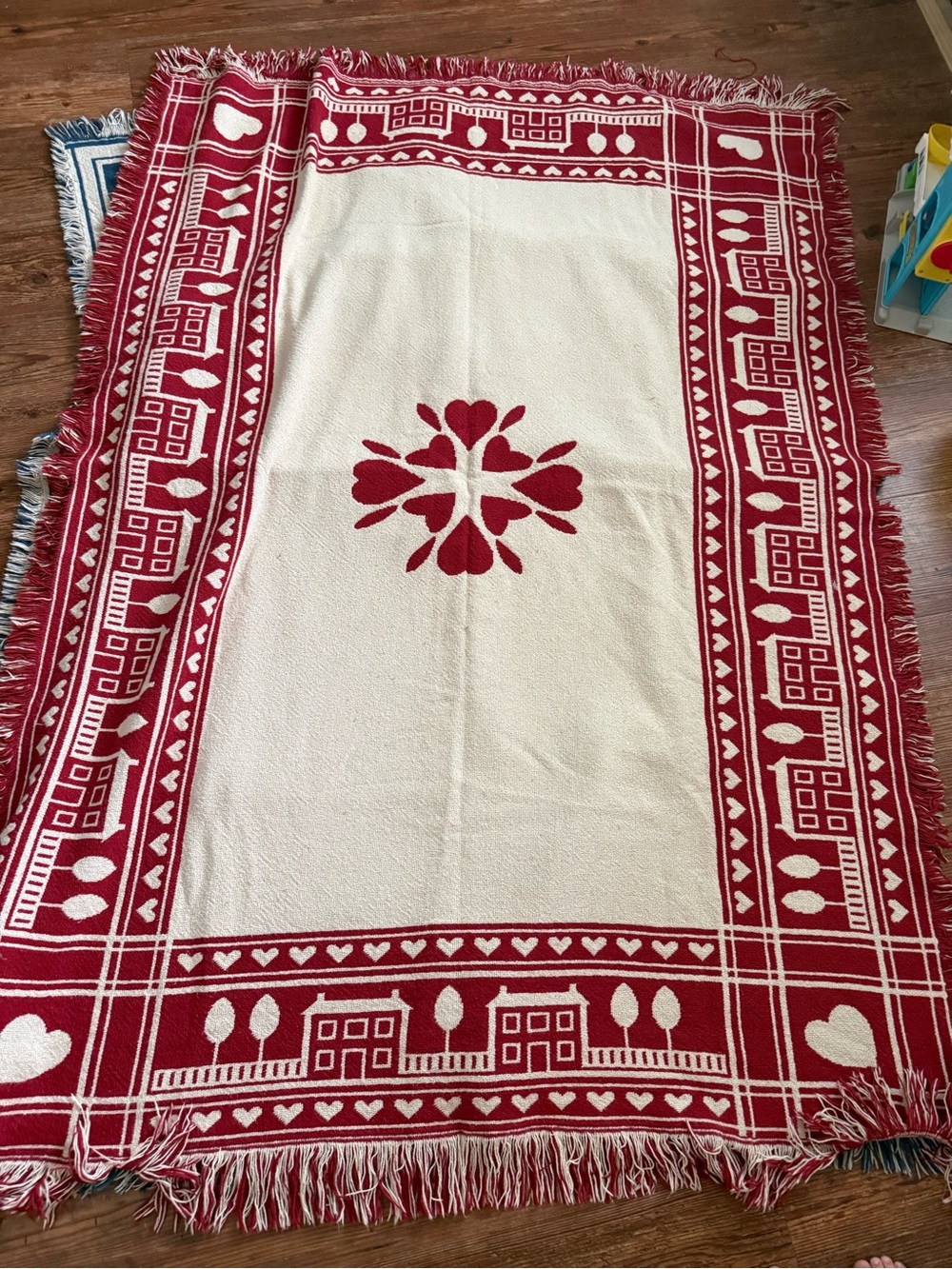 Red & White Heart Pattern Throw Blanket - Brand Unspecified